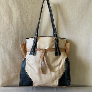 VTG co-lab Elegant Black and Tan Leather Women's Tote Bag